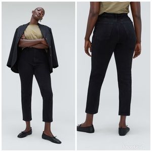 Everlane The Curvy Cheeky Jean 28 Crop black jeans